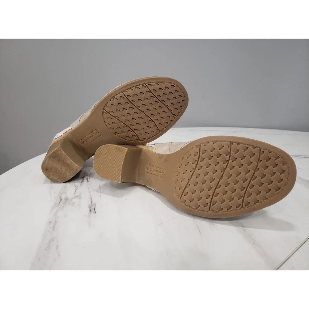 NEW NO BOX ROCKPORT Hattie Sandal Boho Beige Leather BLock Kitten Heel Neutral